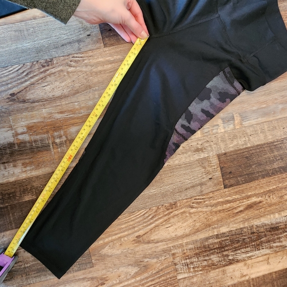 Zyia Capris - Picture 5 of 5